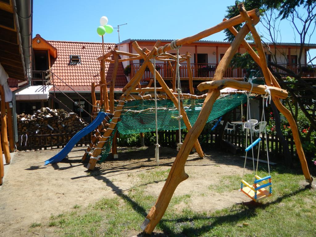 Rybarska Basta Vikletice - Apartmany A Bungalovy - Nechranicka Prehrada المظهر الخارجي الصورة