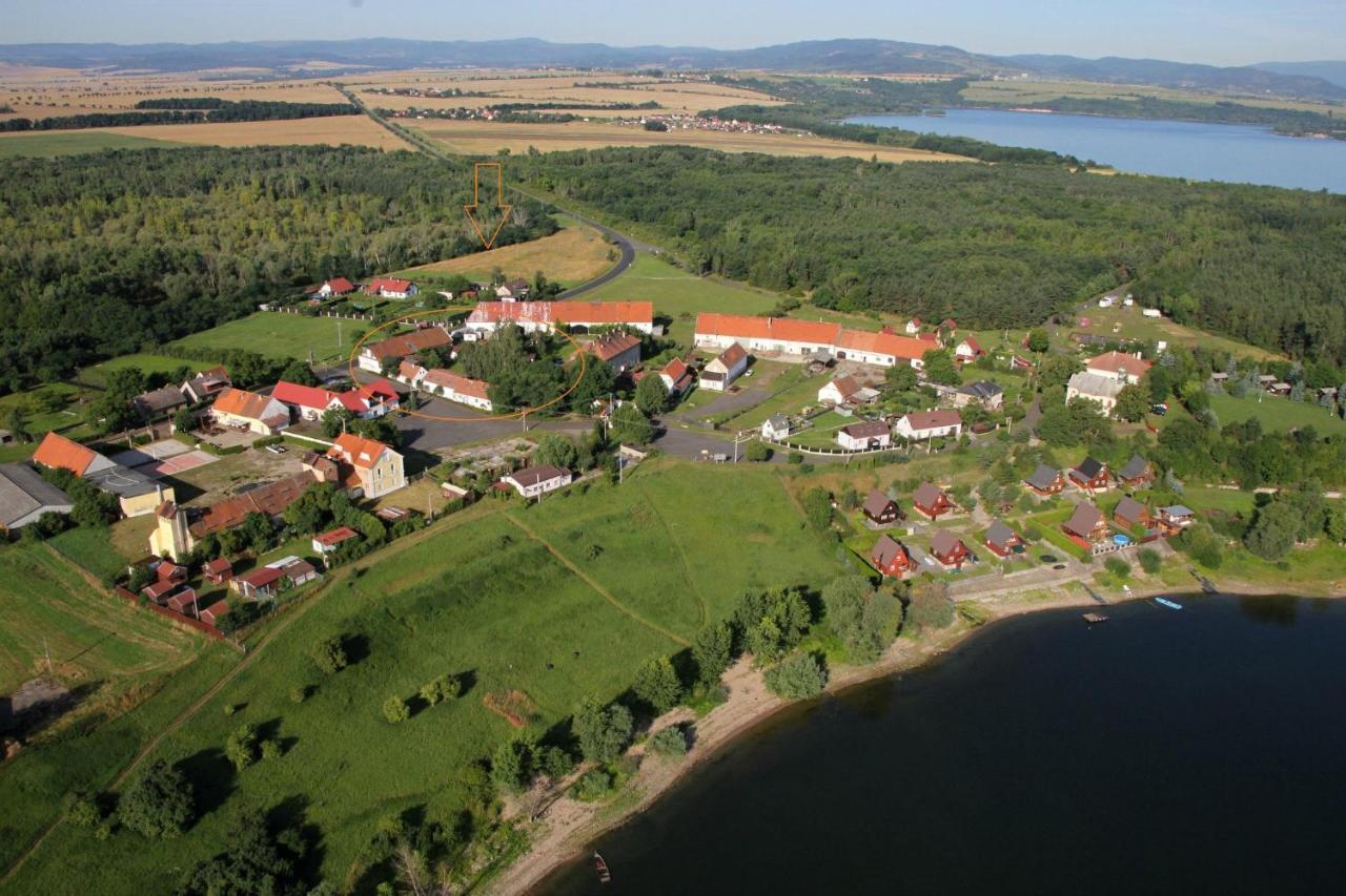 Rybarska Basta Vikletice - Apartmany A Bungalovy - Nechranicka Prehrada المظهر الخارجي الصورة