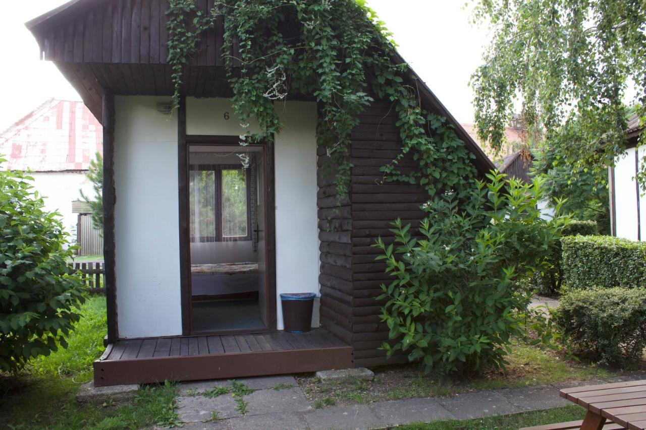 Rybarska Basta Vikletice - Apartmany A Bungalovy - Nechranicka Prehrada المظهر الخارجي الصورة