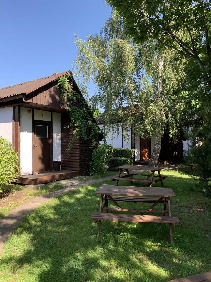 Rybarska Basta Vikletice - Apartmany A Bungalovy - Nechranicka Prehrada المظهر الخارجي الصورة
